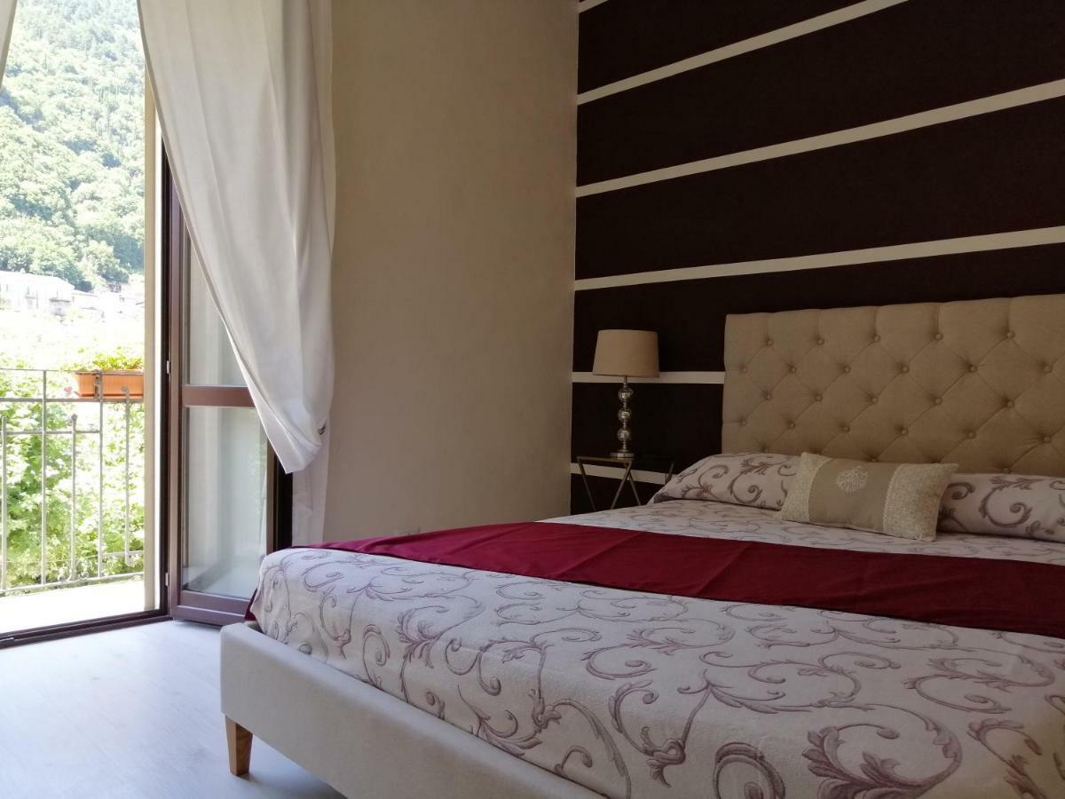 Le Finestre Sulla Piazza Bed & Breakfast Boiano Dış mekan fotoğraf