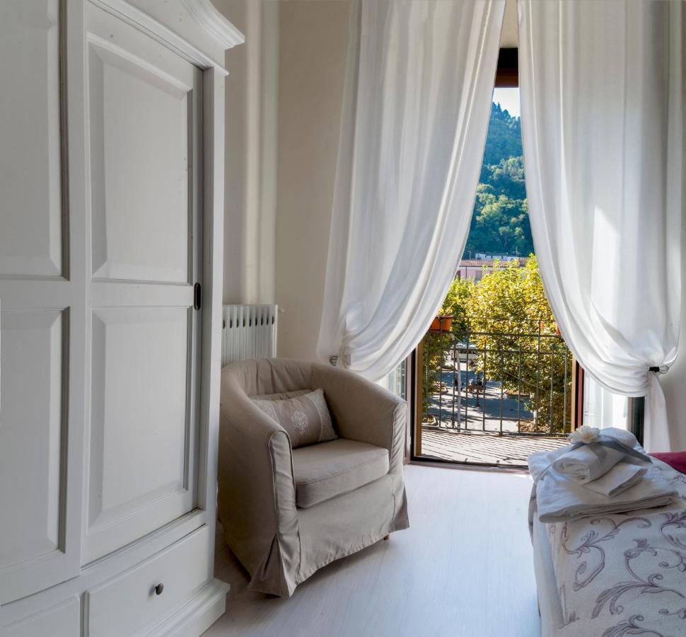 Le Finestre Sulla Piazza Bed & Breakfast Boiano Dış mekan fotoğraf